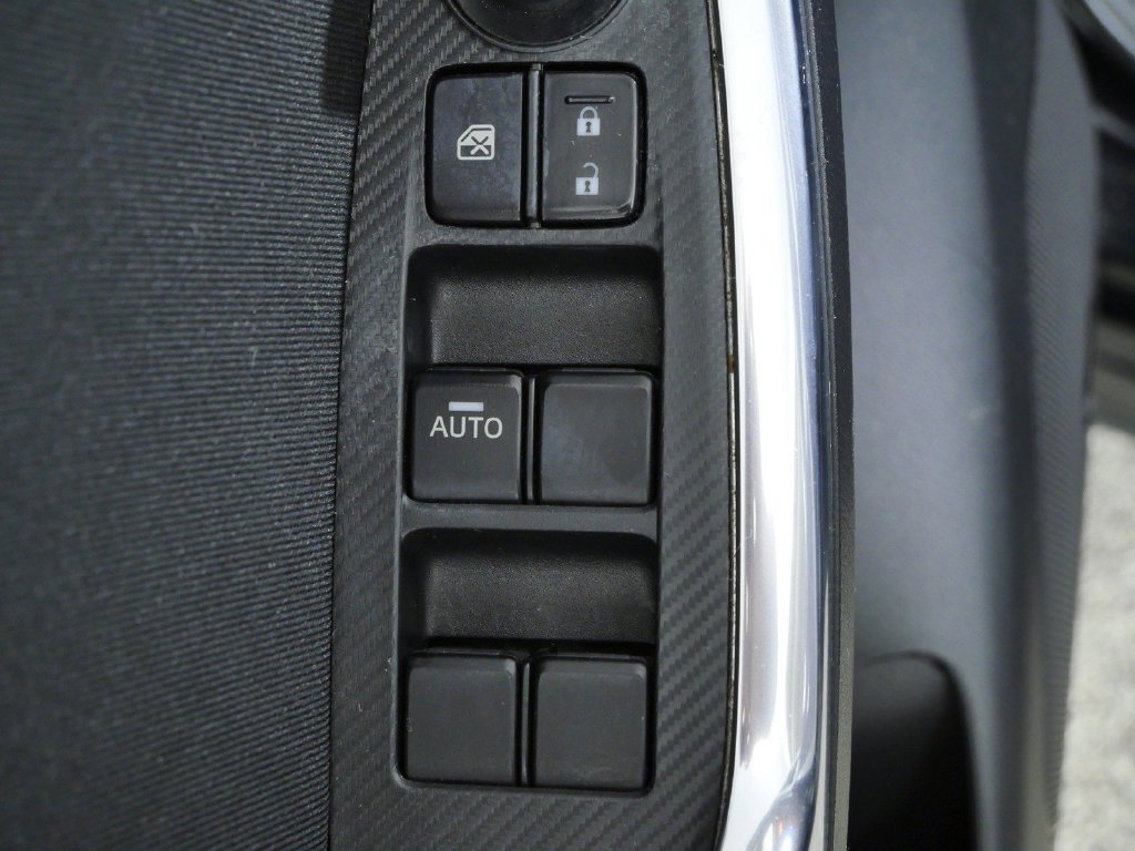 Used 2016 Black Mazda Touring image 33
