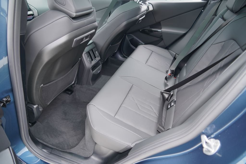 New 2026 Blue Metallic BMW 30 xDrive image 18