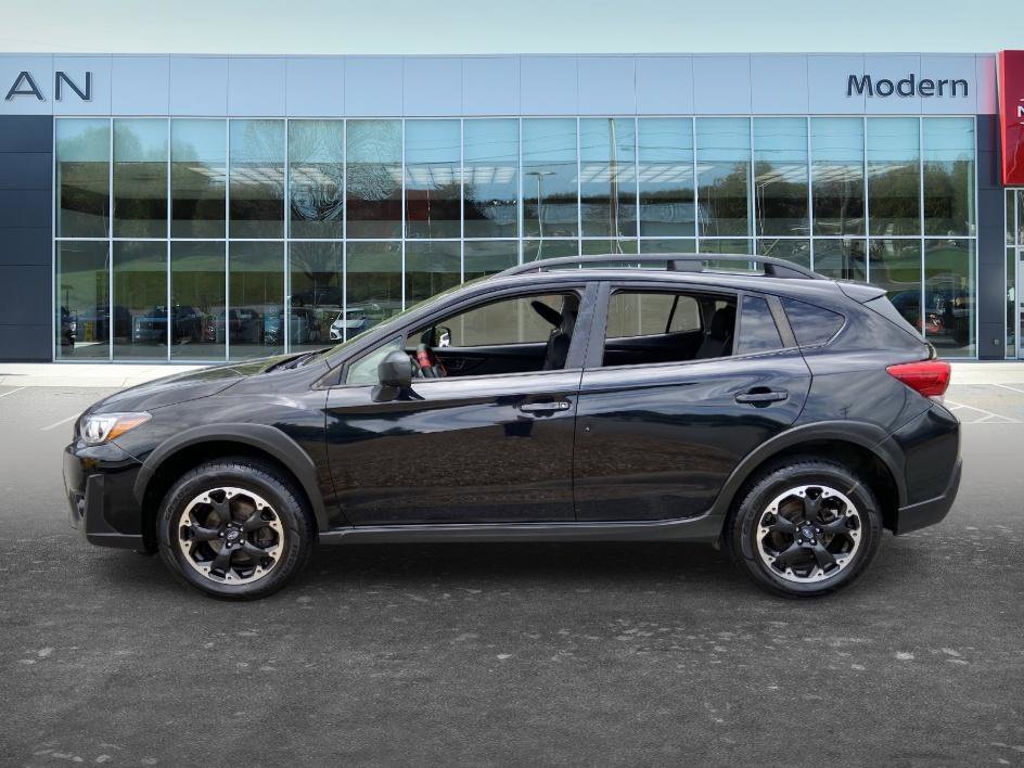 Used 2022 Crystal Black Silica Subaru Base image 7