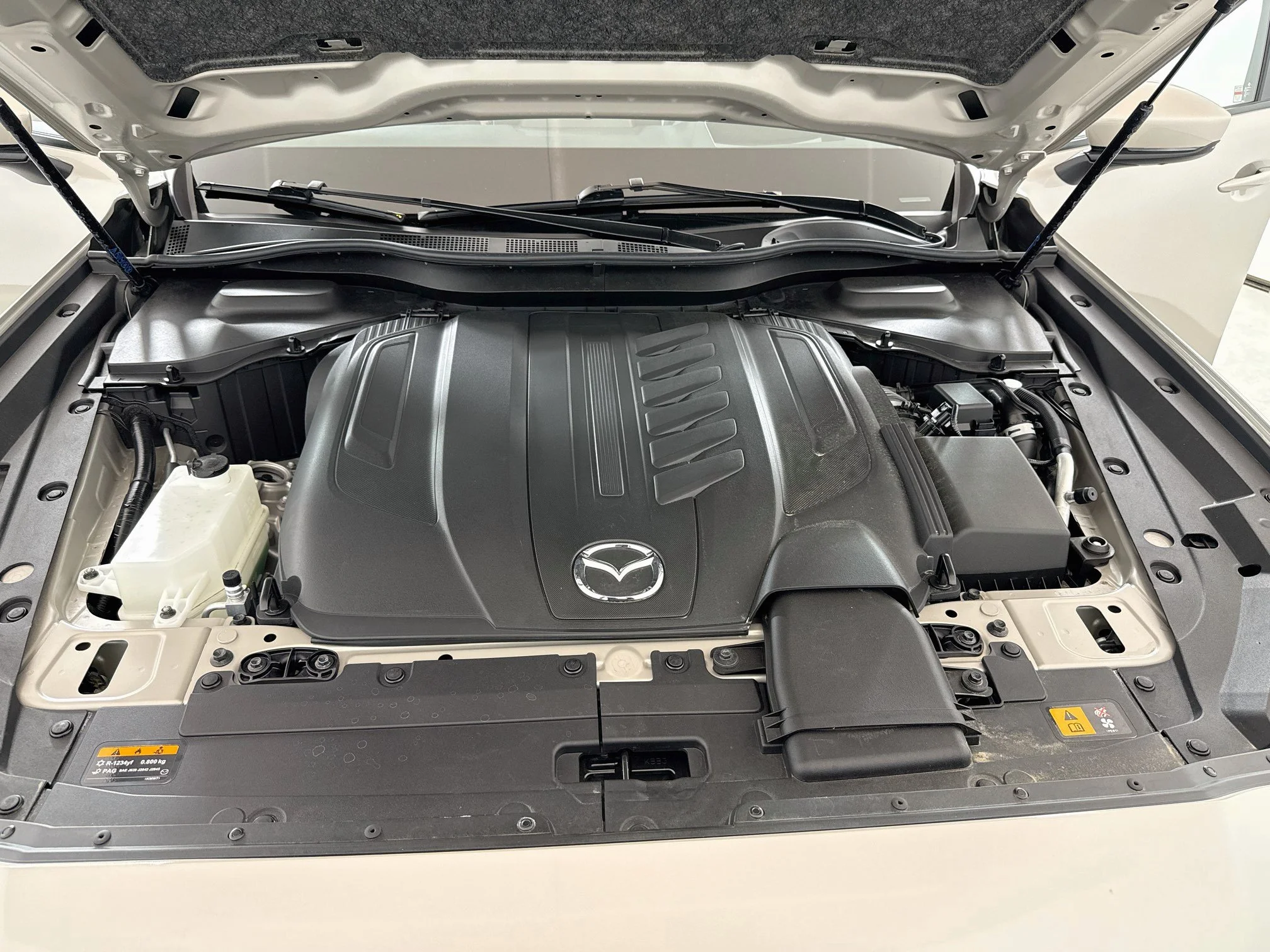 Used 2024 Platinum Quartz Mazda 3.3 Turbo S Premium Plus image 29