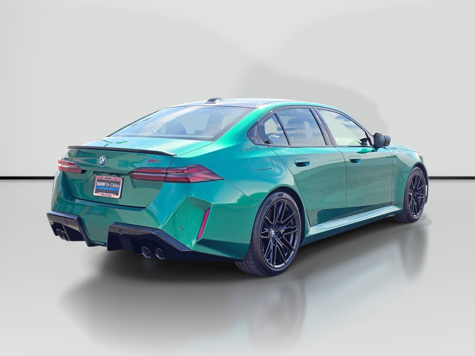 New 2027 Isle of Man Green Metallic BMW Base image 5