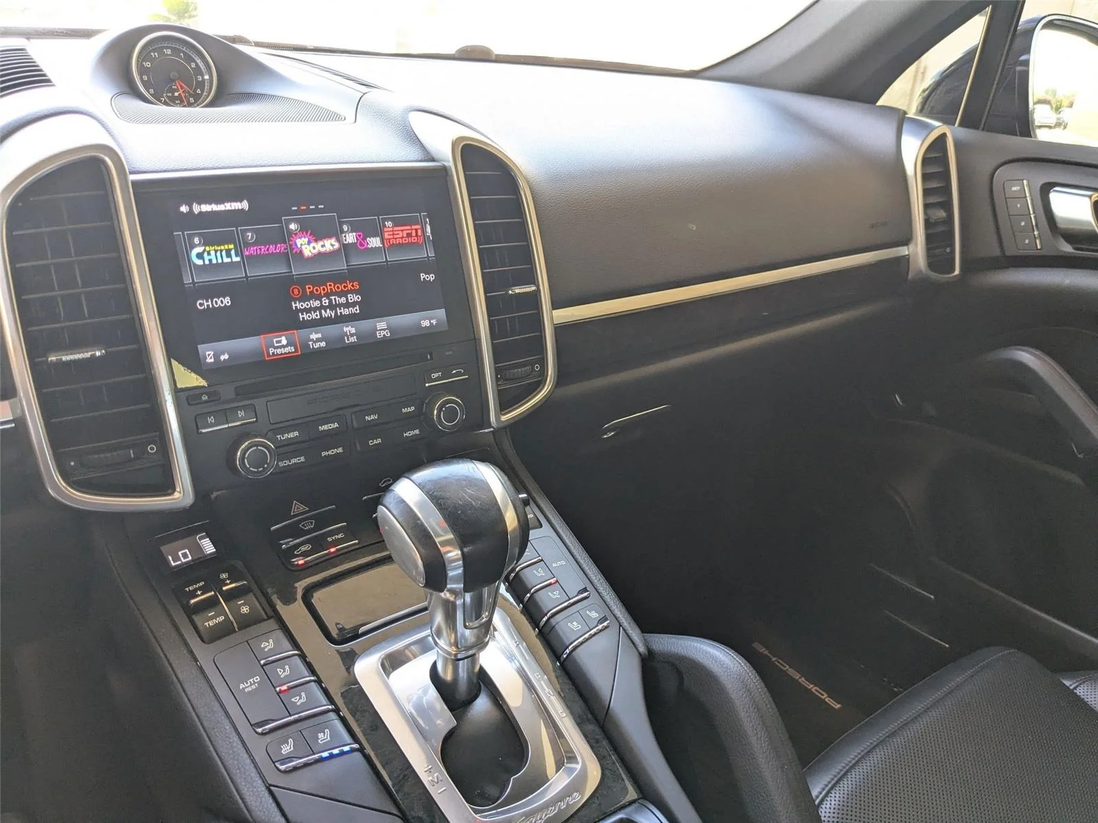 Used 2017  Porsche Platinum Edition image 20