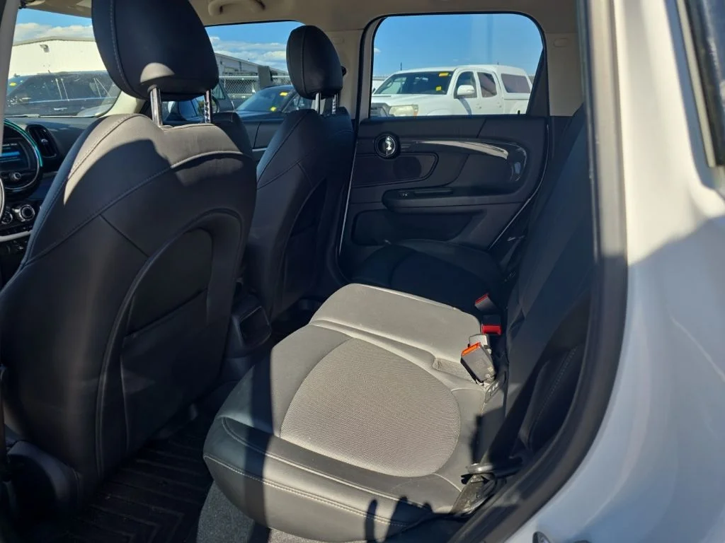 Used 2019 Light White MINI E Countryman image 13