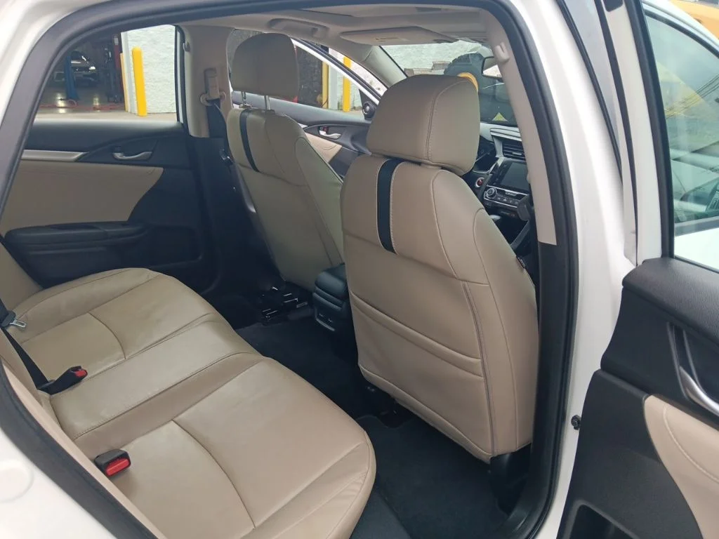 Used 2017 White Honda Touring image 29