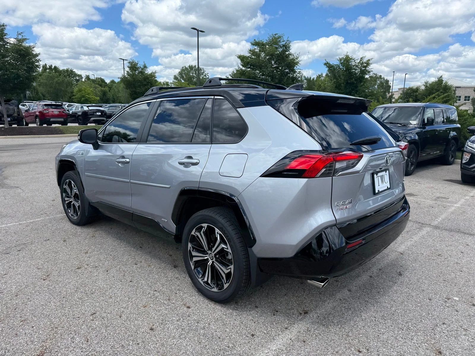 Used 2024 Silver Toyota  image 7