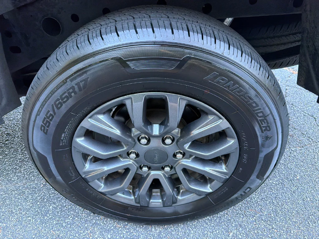 Used 2020 White Ford XLT image 19
