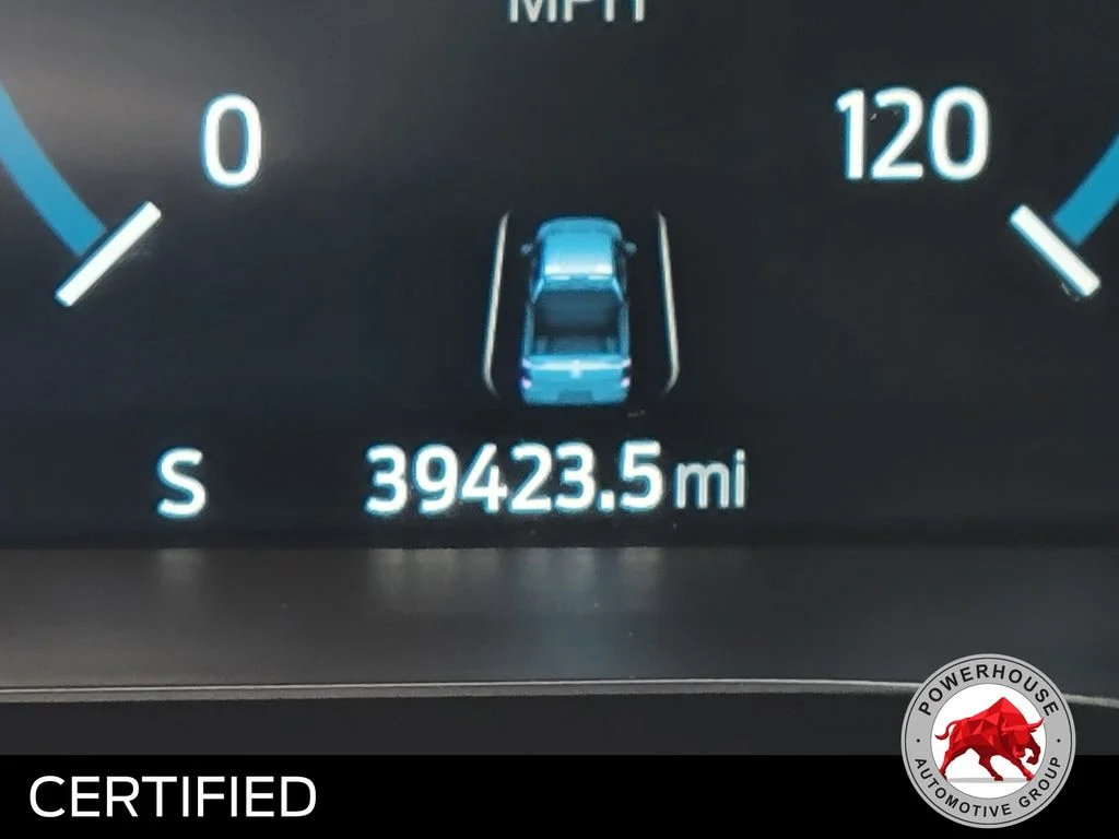 Used 2022 White Ford Lariat image 34