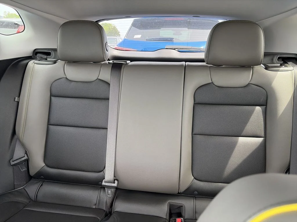 Used 2025 White Chevrolet ACTIV image 20