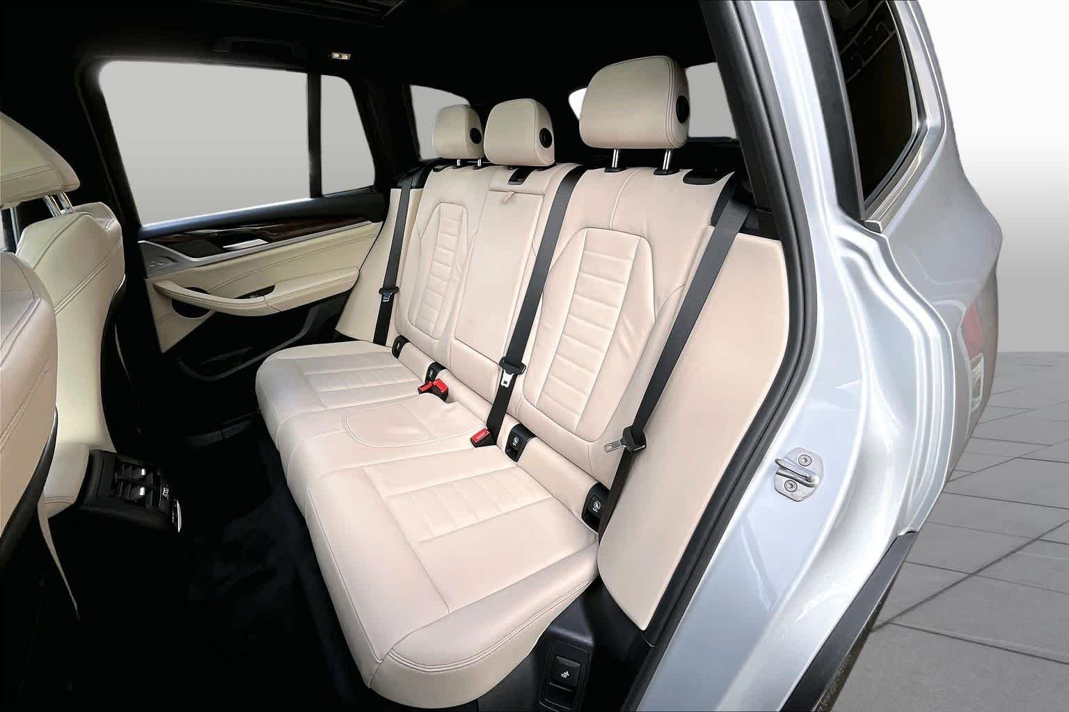 Used 2020 Glacier Silver Metallic BMW xDrive30i image 21
