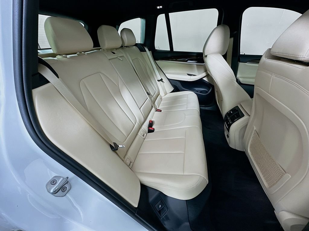 Used 2020 Mineral White Metallic BMW xDrive30i image 28