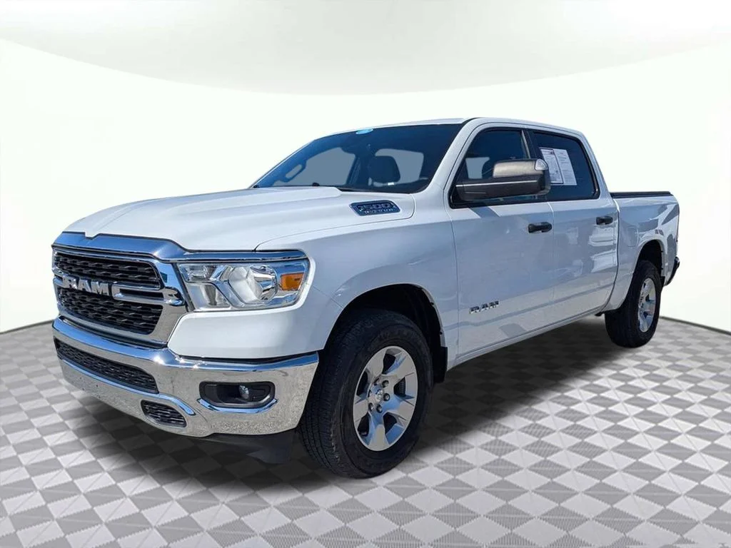 Used 2024 White Ram Big Horn/Lone Star image 5