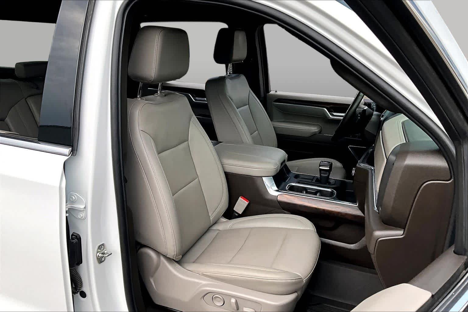 Used 2026 Summit White GMC SLT image 9