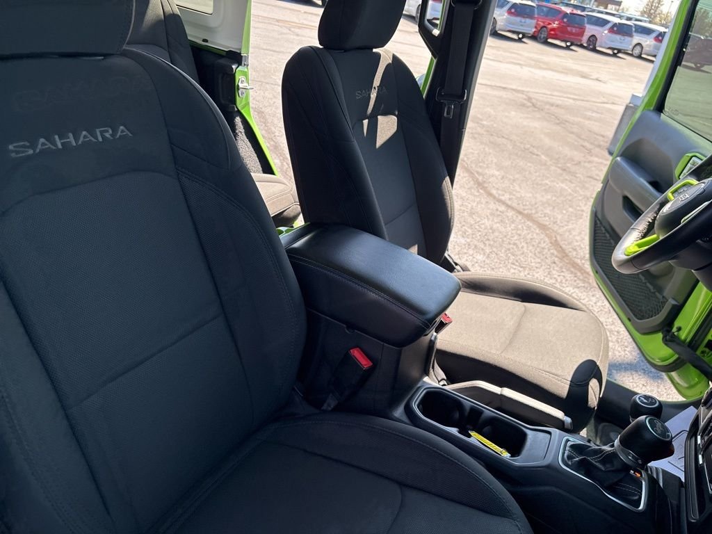 Used 2019 Green Jeep Unlimited Sahara image 36