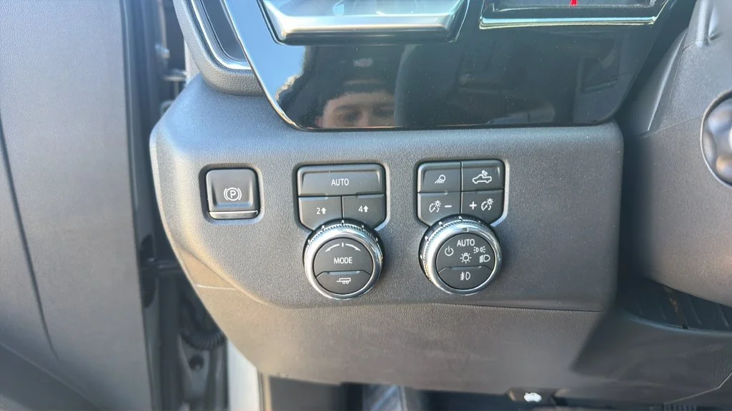 2026 GMC Sierra 1500 SLT - Photo 17