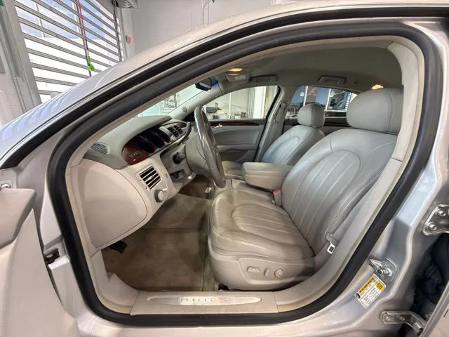 Used 2006 Platinum Metallic Buick CXL image 8