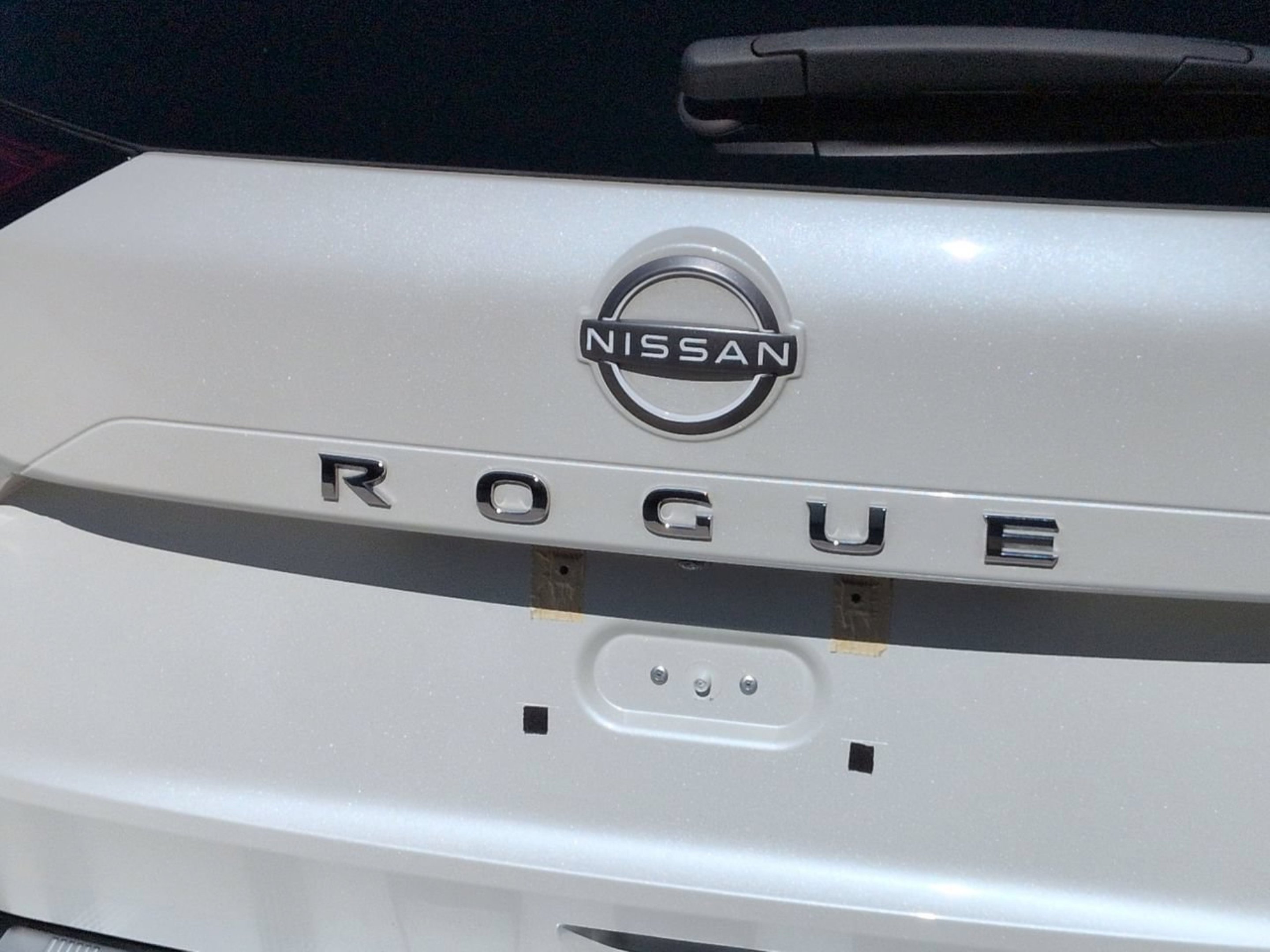 Used 2023 Pearl White Tricoat Nissan SV image 32