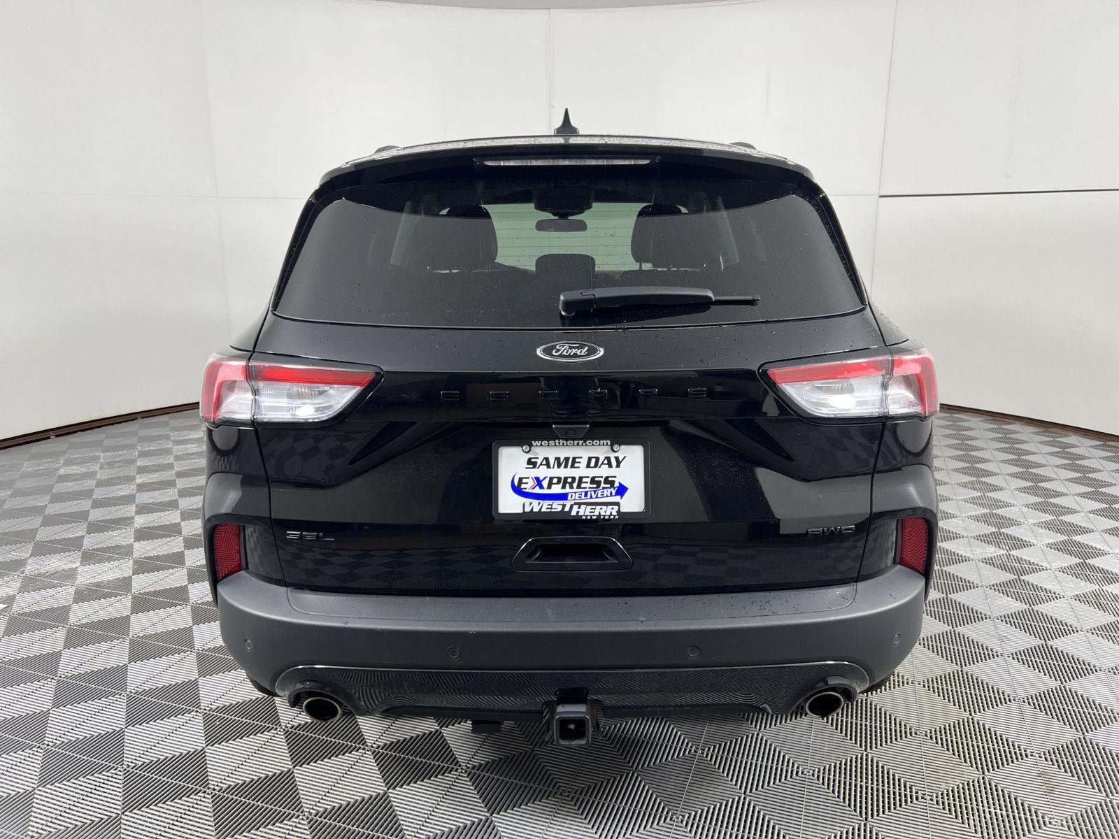 Used 2022 Black Metallic Ford SEL image 10