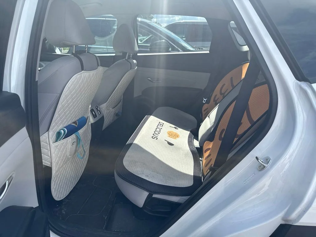 Used 2025 White Hyundai SEL image 5