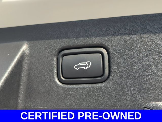 Certified Used 2025 White Hyundai SEL Convenience image 29