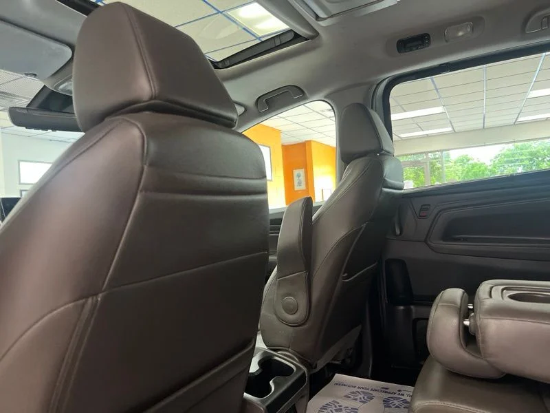Used 2019  Honda EX-L image 18
