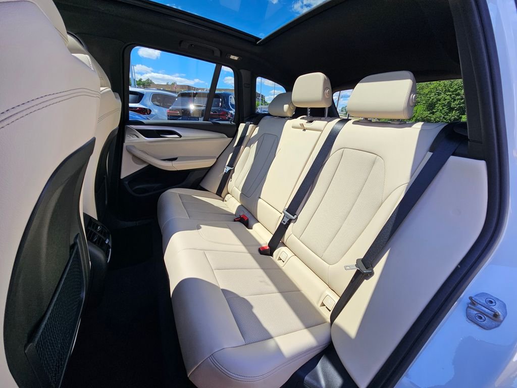 Used 2023 Mineral White Metallic BMW xDrive30i image 19