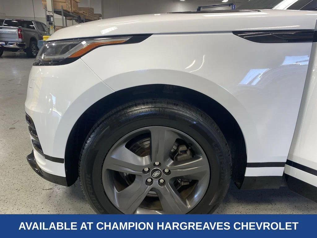 Used 2025 Fuji White Land Rover Dynamic SE image 40