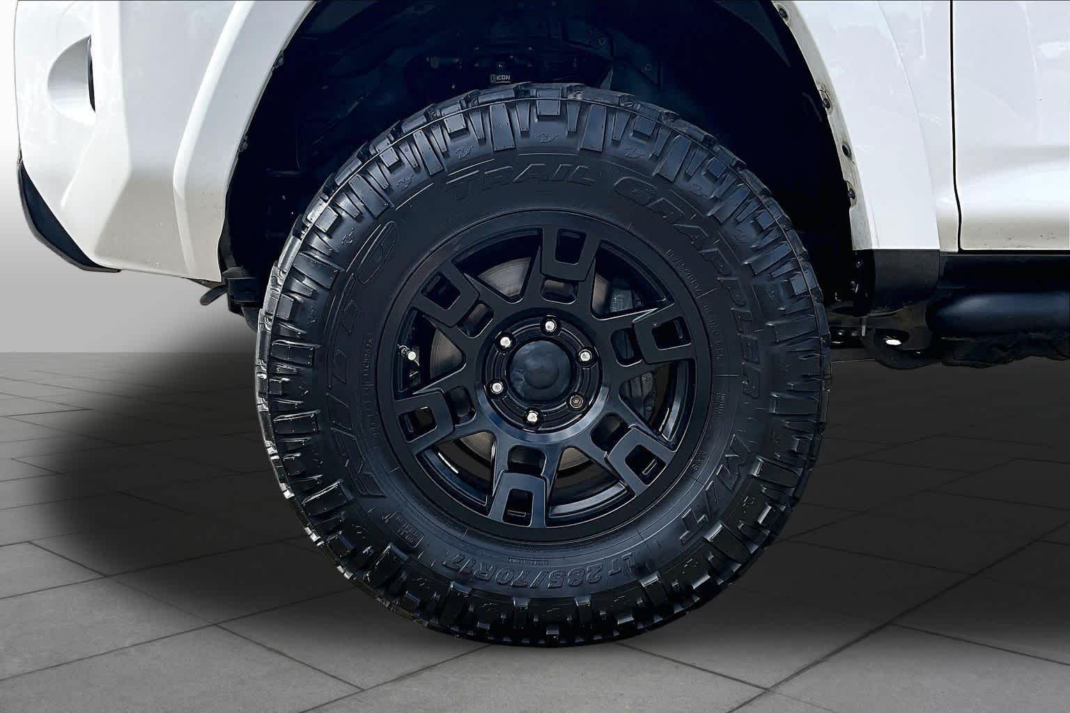 Used 2019 Super White Toyota TRD Off Road Premium image 10