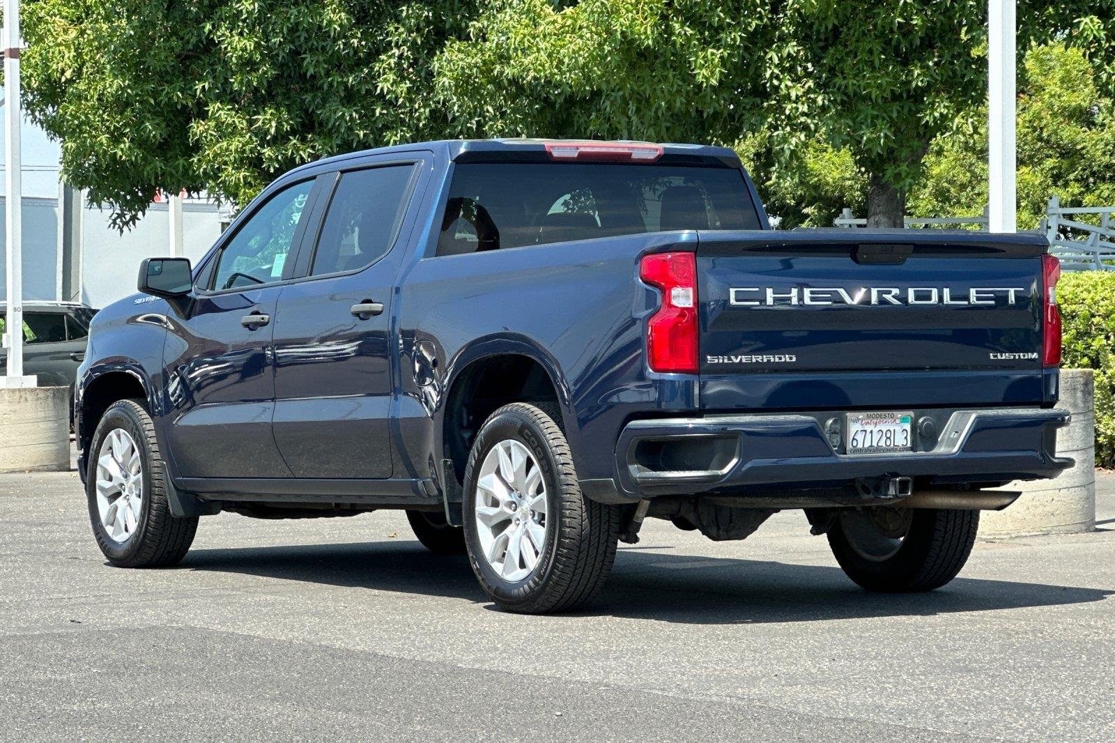 Used 2022 Northsky Blue Metallic Chevrolet Custom image 6