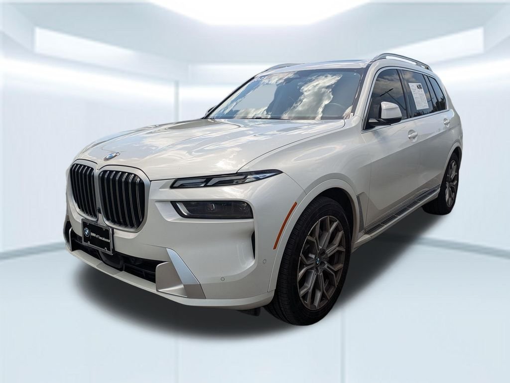 2023 BMW X7