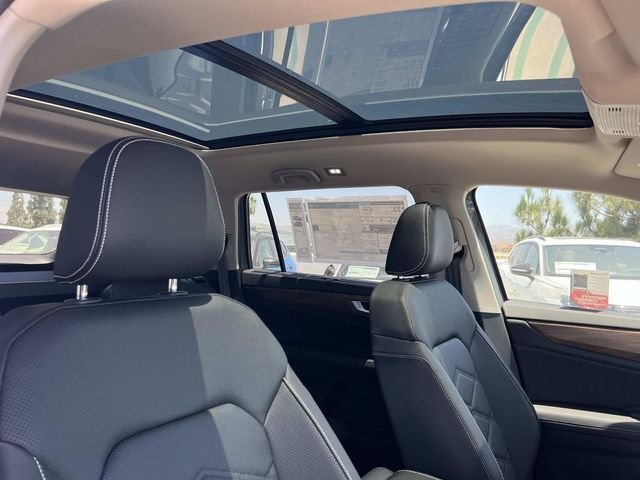 New 2026 Gray Volkswagen SE w/Technology image 33