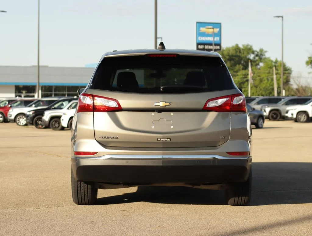 Used 2018 PEPPERDUST METALLIC Chevrolet LT image 6