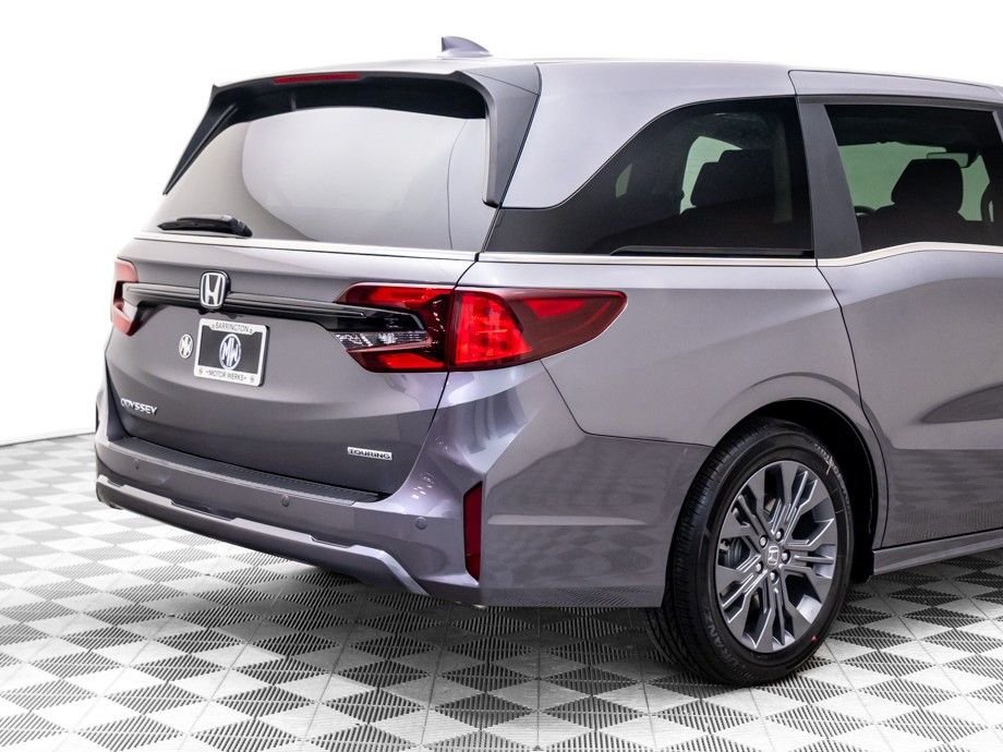New 2026 Modern Steel Metallic Honda Touring image 35