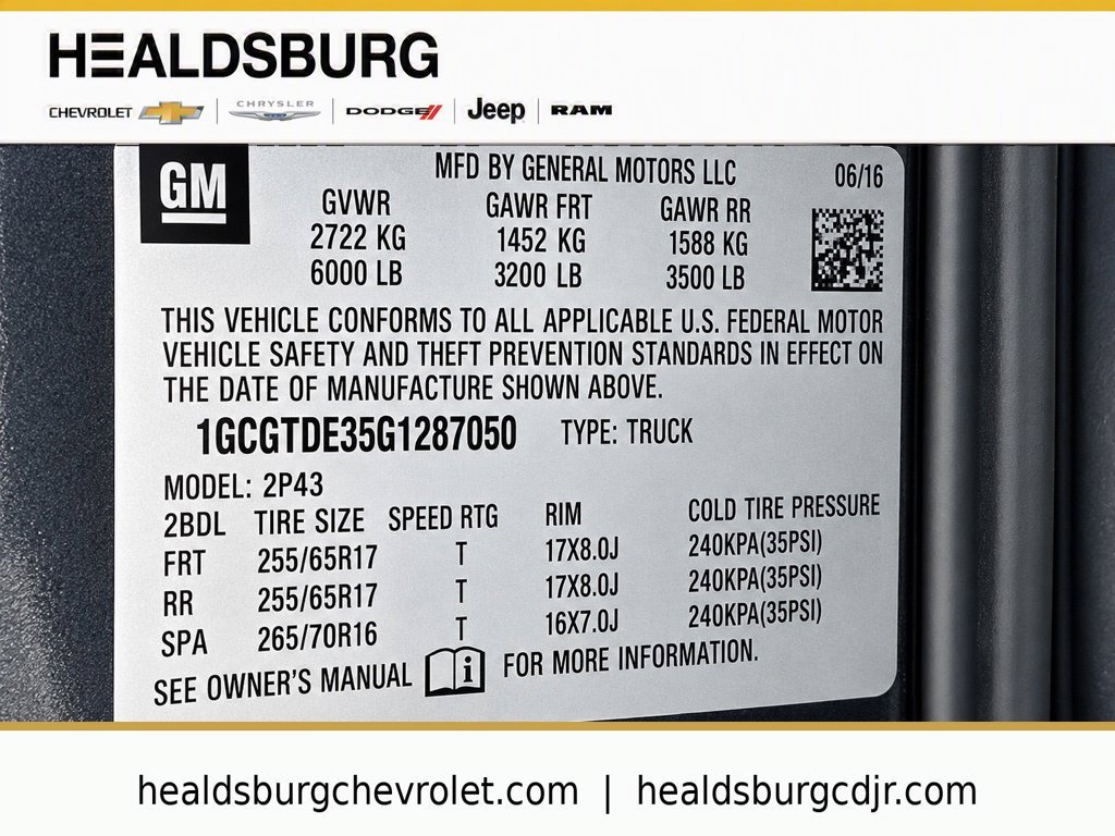 Used 2016 CYBER GRAY METALLIC Chevrolet 4WD Z71 image 32