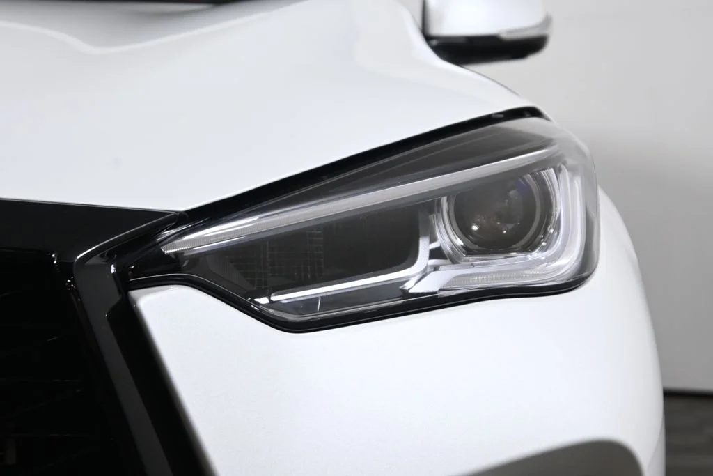 Certified Used 2023 White INFINITI SPORT image 11