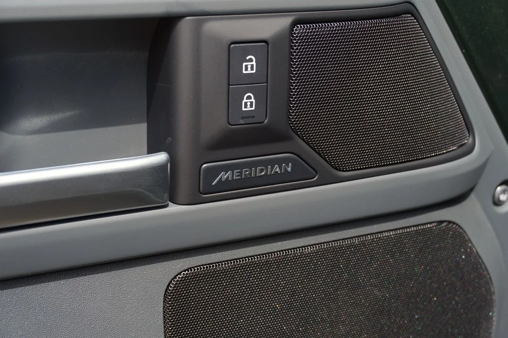 New 2026 Woolstone Green Land Rover S image 11