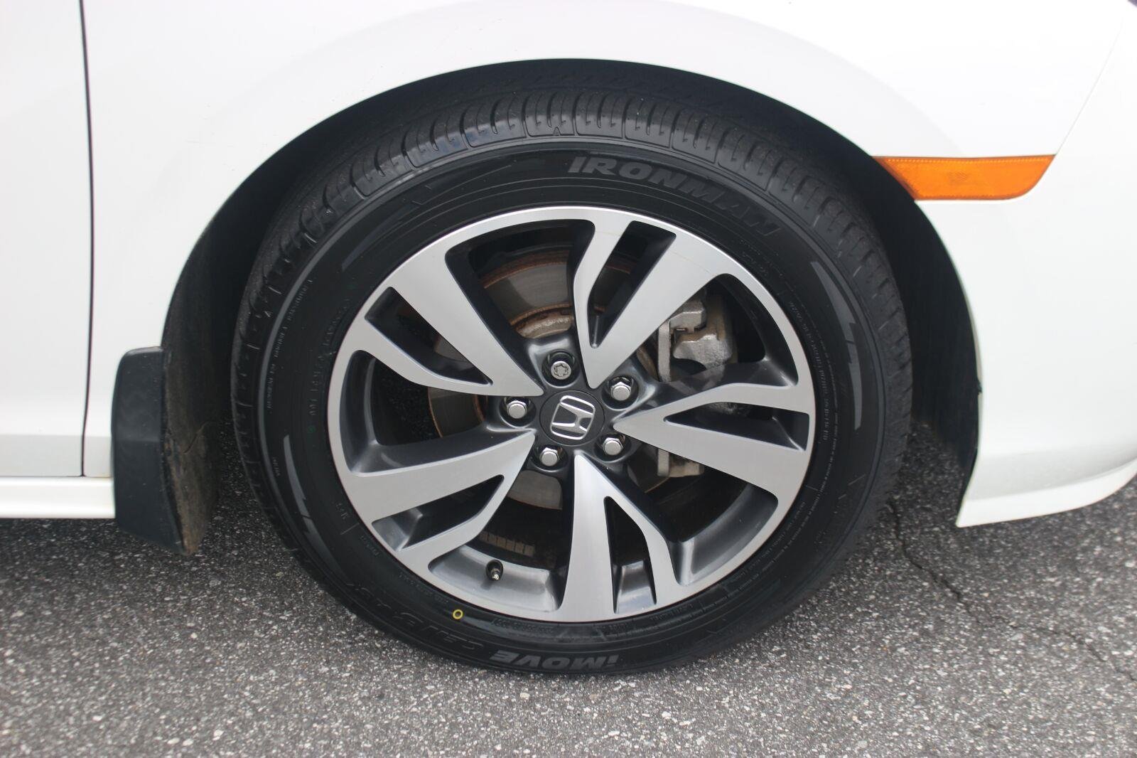 Used 2021 Platinum White Pearl Honda Touring image 38