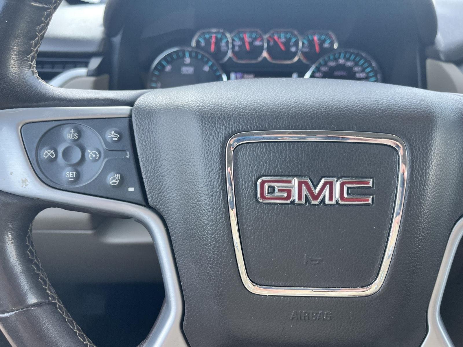 Used 2020 Onyx Black GMC SLT image 28
