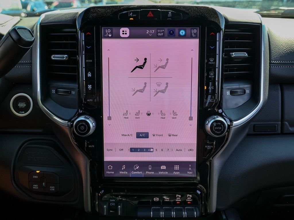 New 2026 Diamond Black Crystal Pearl-Coat Exterior Paint RAM Laramie image 46