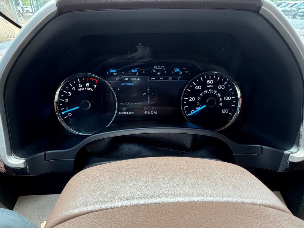 Used 2020  Ford Lariat image 26