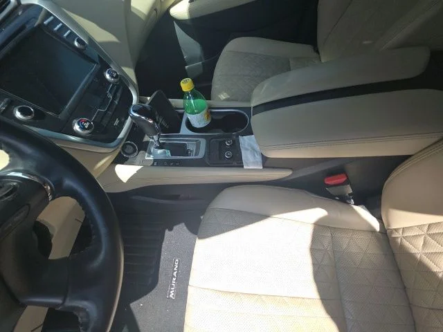 Used 2022 Gray Nissan Platinum image 17