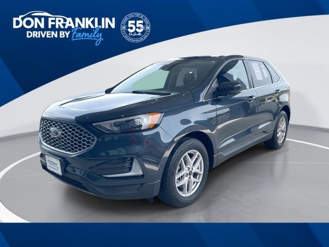 Used 2023 Blue Ford SEL image 1
