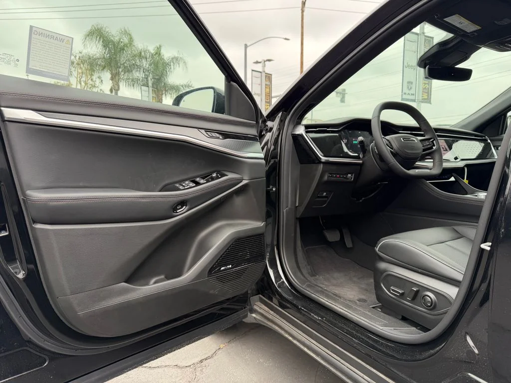 2025 Jeep Wagoneer S Limited - Photo 15