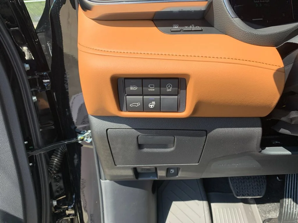 Used 2026 Black Toyota Platinum image 33