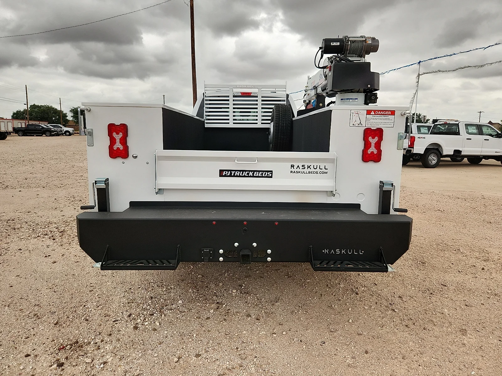 New 2026 Oxford White Ford F-350® XL image 6