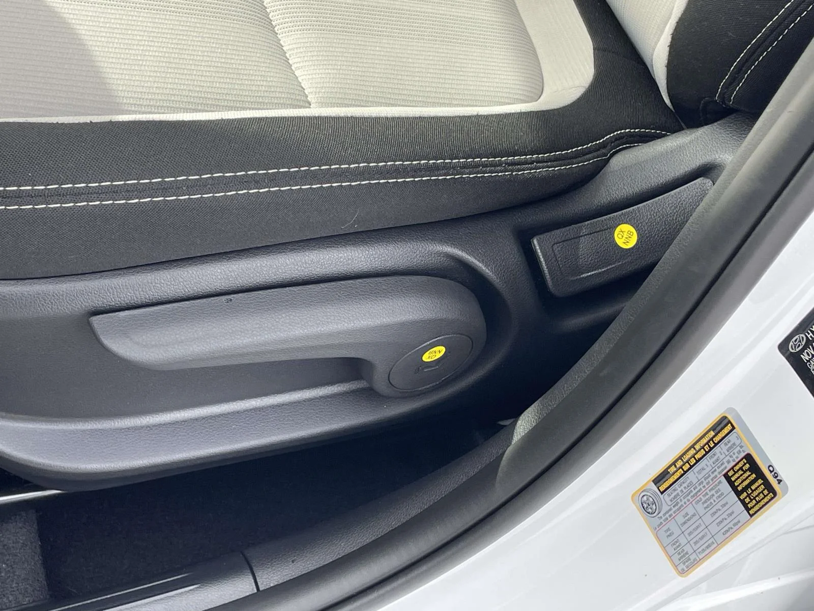 Used 2026 Lunar White Hyundai SEL image 7