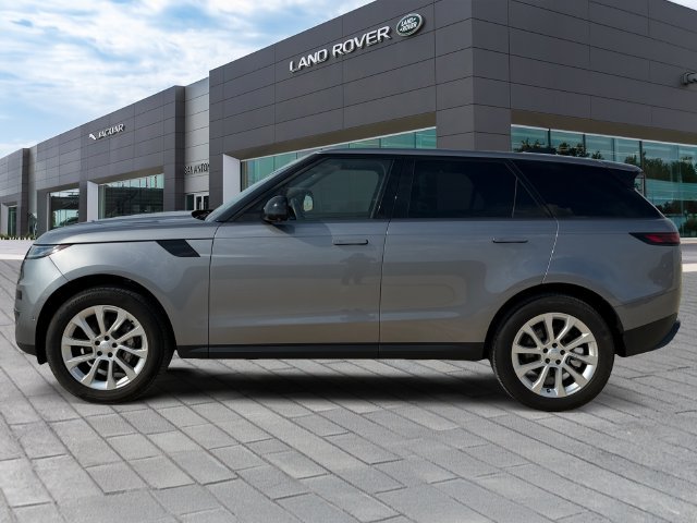 Used 2025 Eiger Grey Metallic Land Rover SE image 2