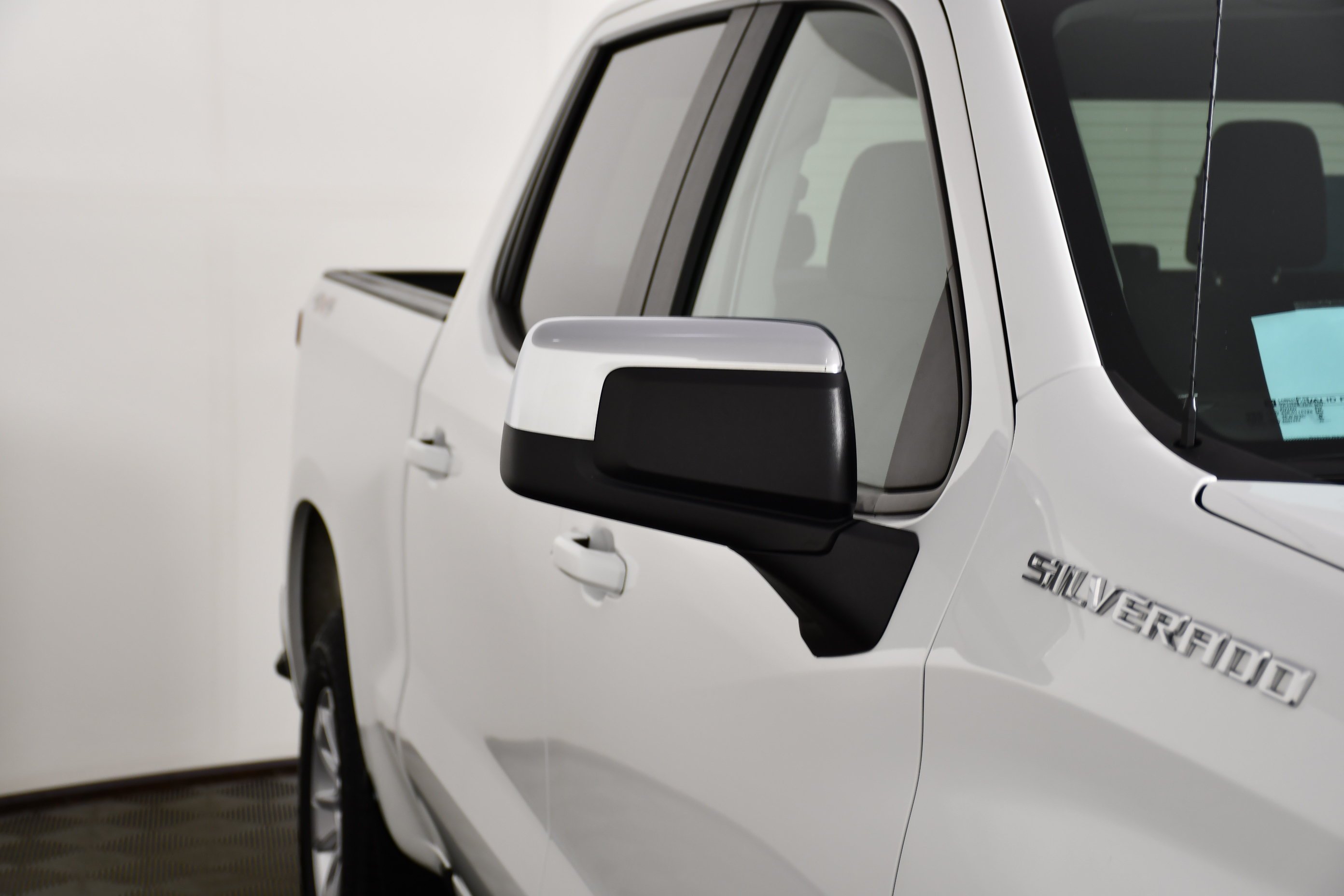 Used 2026 Summit White Chevrolet LT image 14