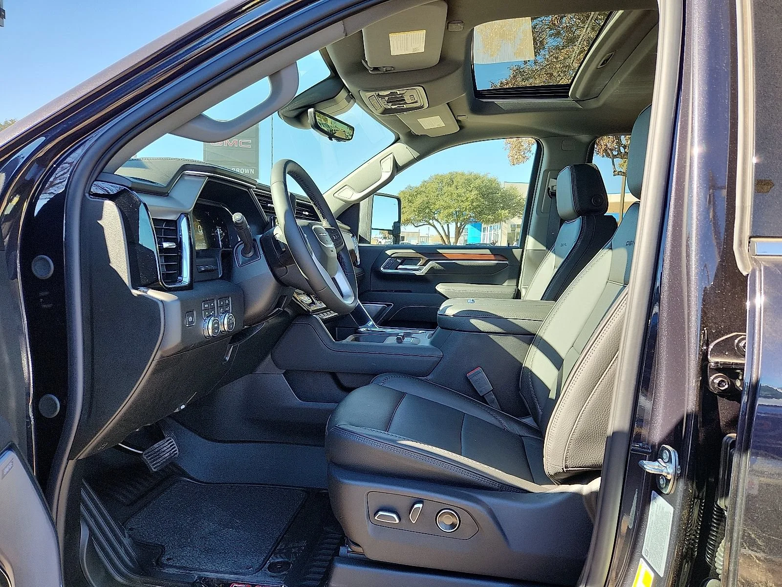 2026 GMC Sierra 2500HD Denali - Photo 9
