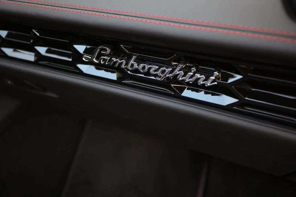 Used 2020 Nero Noctis Lamborghini Base image 54