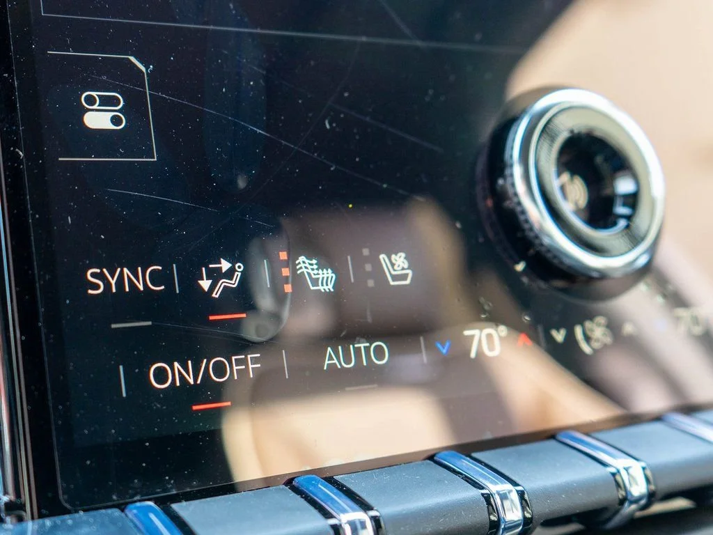 2026 GMC Yukon XL Denali Ultimate - Photo 30